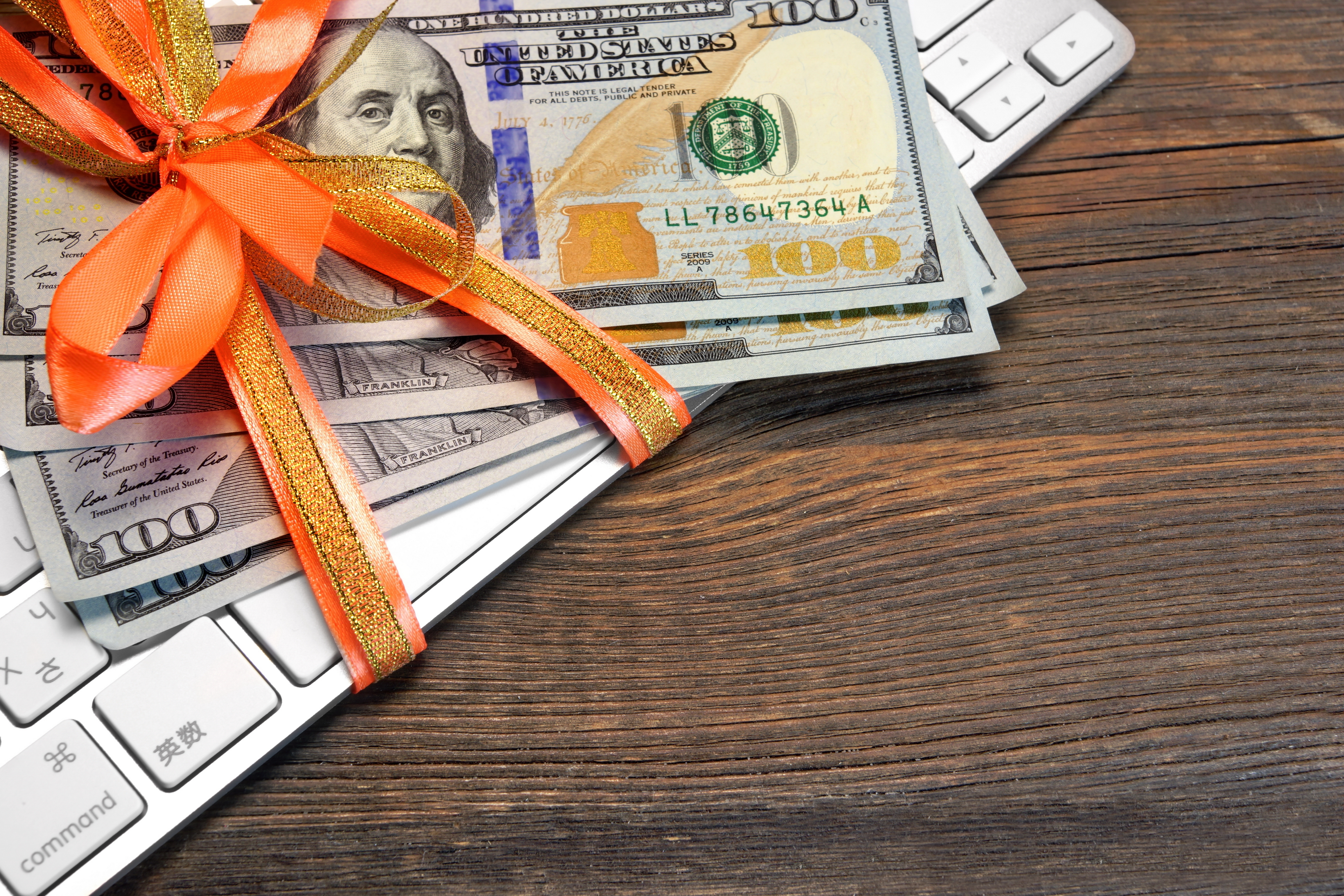 employee gifts taxable